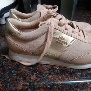 Coach size 6